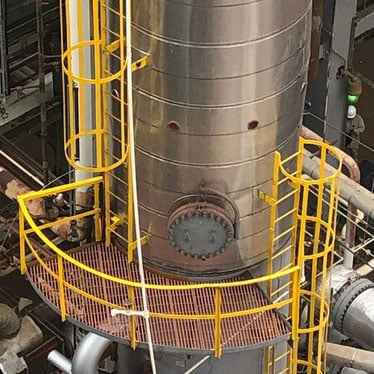 Phenolic Pultruded Grating Platform at Oil Refinery