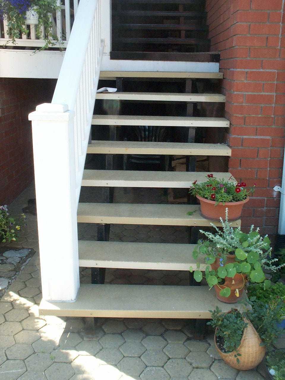 covered FRP stair treads