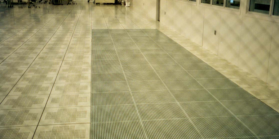 raised access floor system in data center